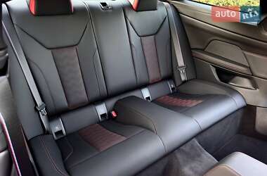 Купе BMW M4 2025 в 