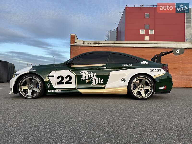 Купе BMW M4 2017 в Києві