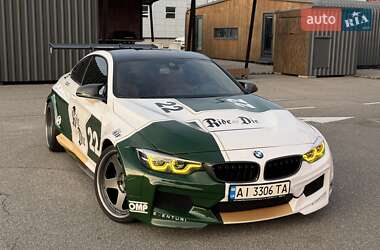 Купе BMW M4 2017 в Киеве