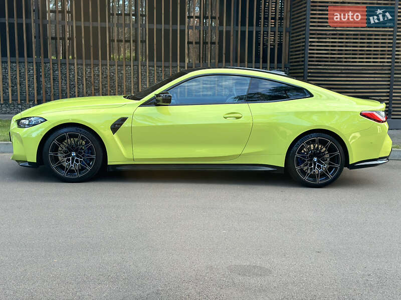 Купе BMW M4 2022 в Киеве