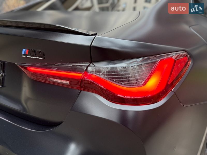 Купе BMW M4 2022 в Киеве