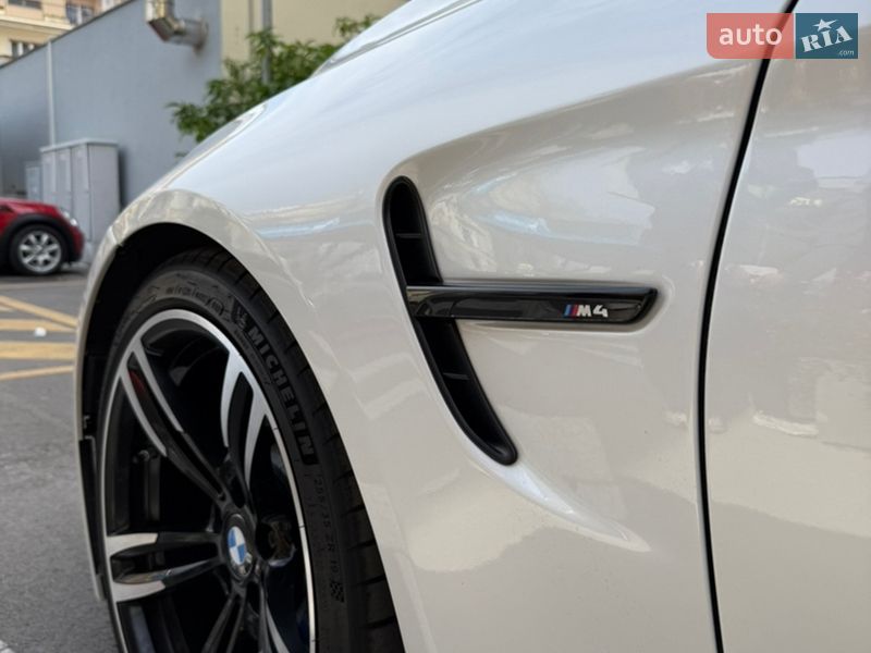 Кабриолет BMW M4 2015 в Ивано-Франковске