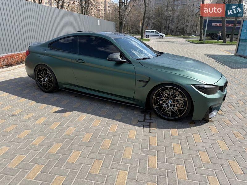 Купе BMW M4 2015 в Вінниці