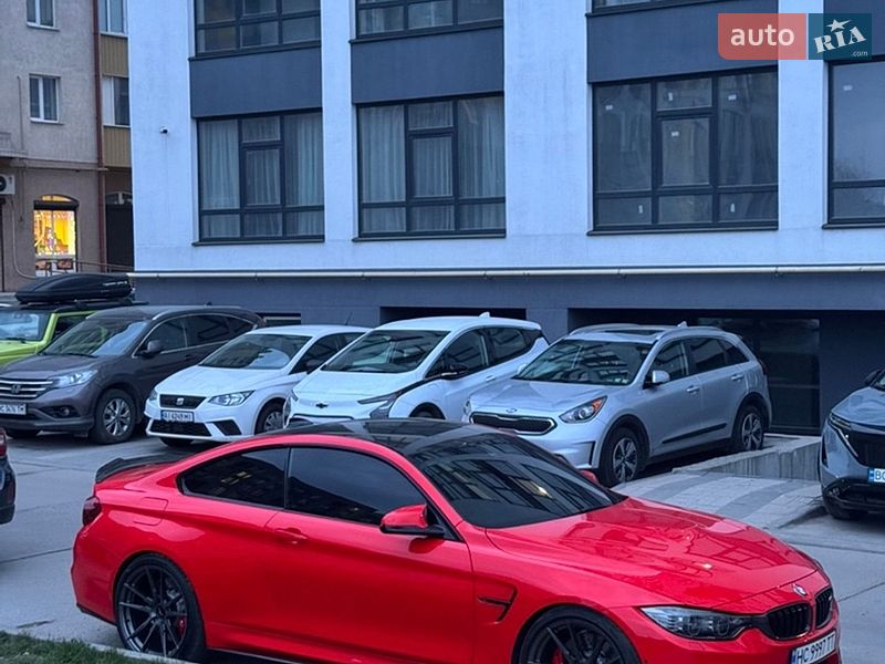 Купе BMW M4 2015 в Львове