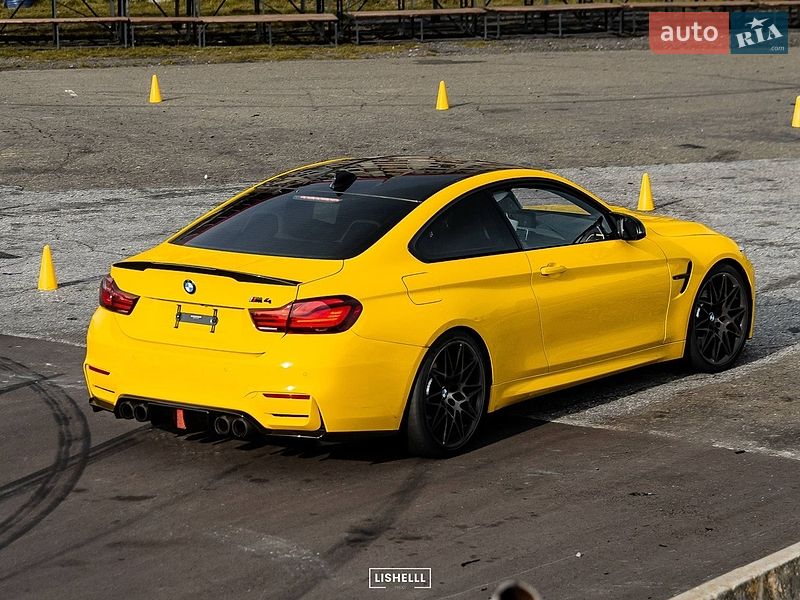 Купе BMW M4 2016 в Києві