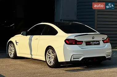 BMW M4 2016