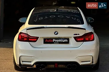 BMW M4 2016