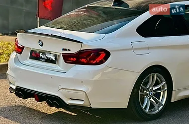 BMW M4 2016