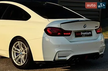 BMW M4 2016