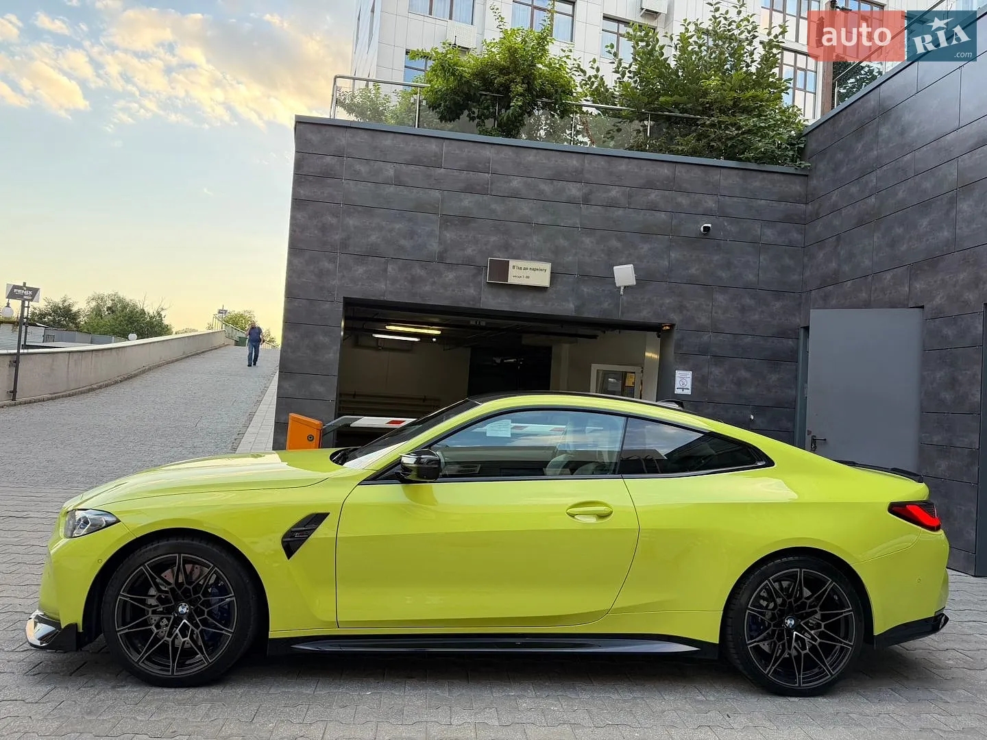 2022 BMW M4 - мініатюра 26