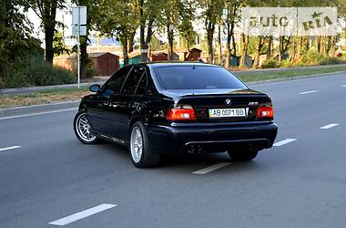 Седан BMW M5 2000 в Виннице