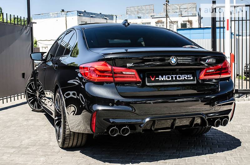 Седан BMW M5 2018 в Києві