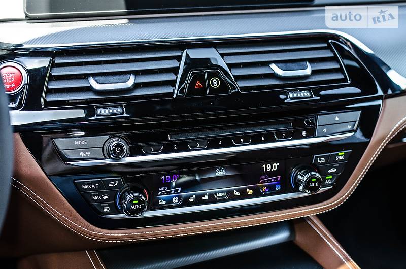 Седан BMW M5 2018 в Києві