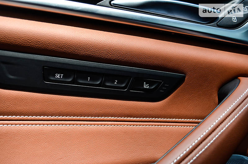 Седан BMW M5 2018 в Києві