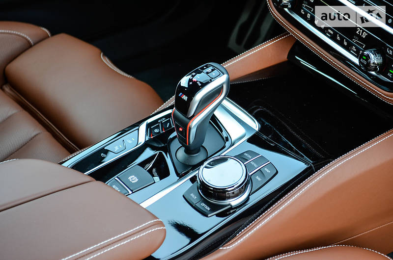 Седан BMW M5 2018 в Києві