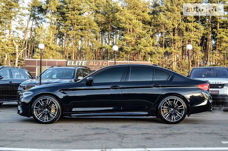 Седан BMW M5 2018 в Києві
