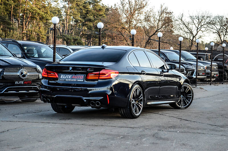 Седан BMW M5 2018 в Києві