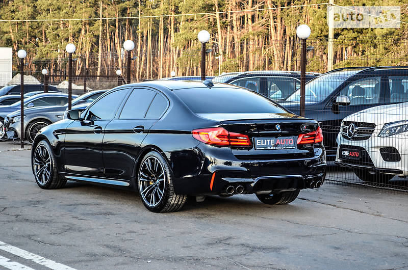 Седан BMW M5 2018 в Києві