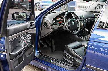 Седан BMW M5 2000 в 