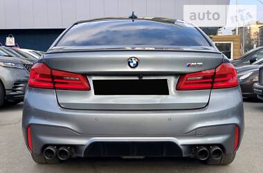 Седан BMW M5 2018 в 
