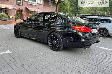 Седан BMW M5 2018 в Киеве