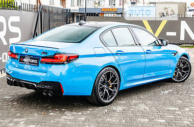 Седан BMW M5 2020 в 