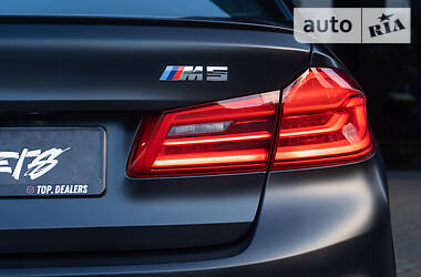 Седан BMW M5 2018 в 