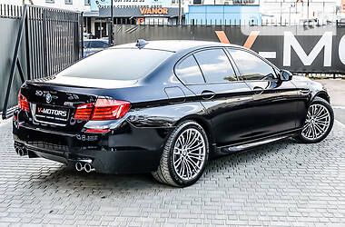 Седан BMW M5 2012 в Киеве