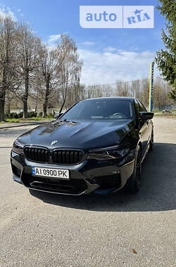 Седан BMW M5 2018 в 