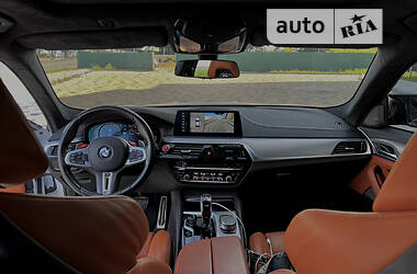 Седан BMW M5 2019 в 