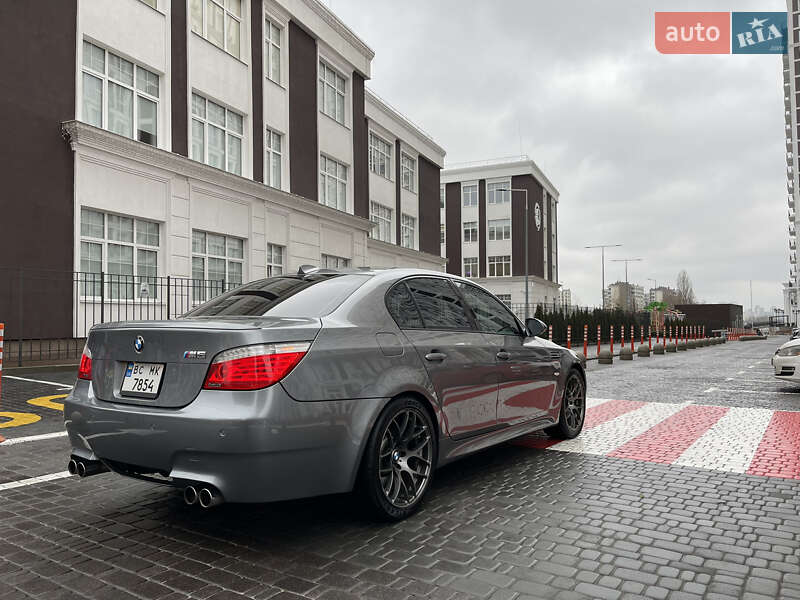 Седан BMW M5 2008 в Киеве