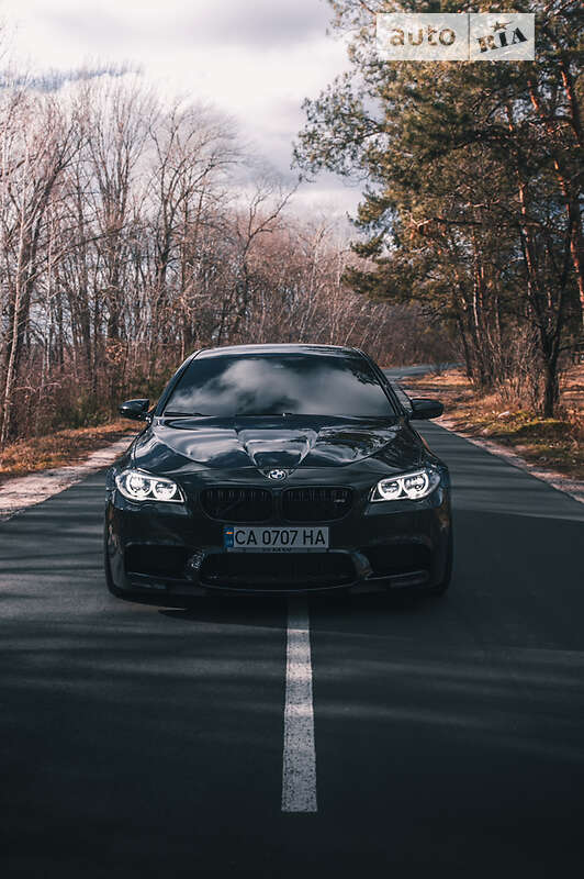 Седан BMW M5 2013 в Дніпрі