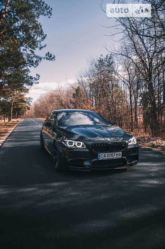 Седан BMW M5 2013 в Дніпрі