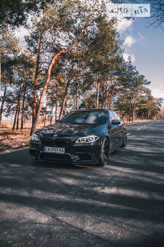 Седан BMW M5 2013 в Дніпрі