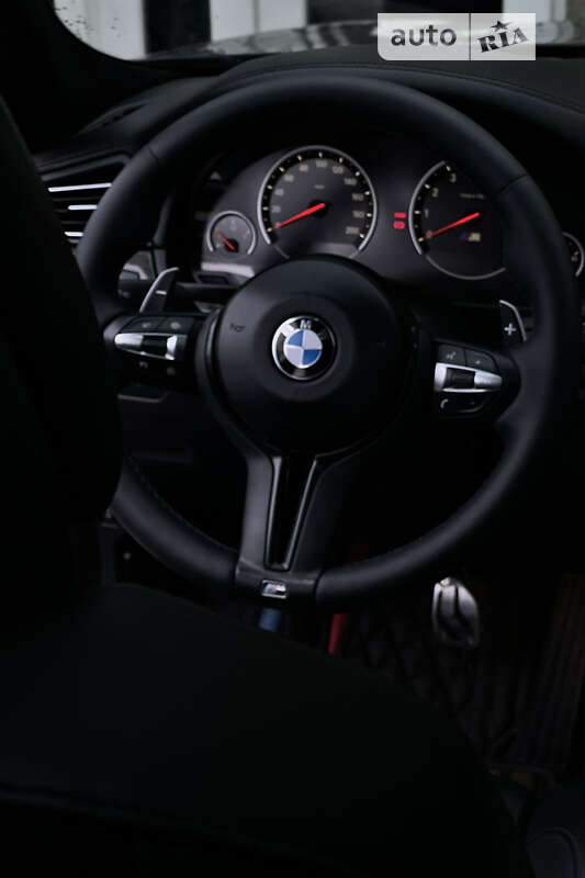 Седан BMW M5 2013 в Дніпрі
