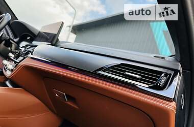 Седан BMW M5 2021 в 