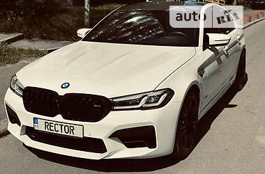 Седан BMW M5 2020 в 
