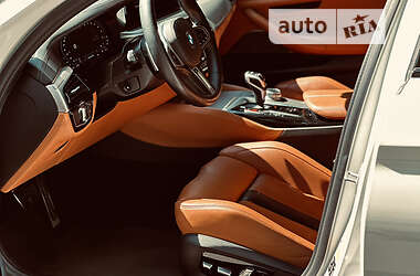 Седан BMW M5 2020 в 