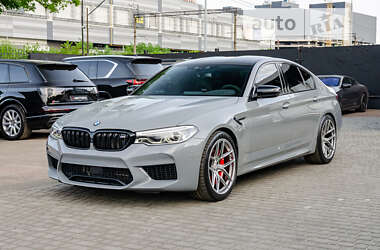 Седан BMW M5 2018 в 