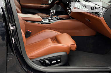 Седан BMW M5 2018 в 