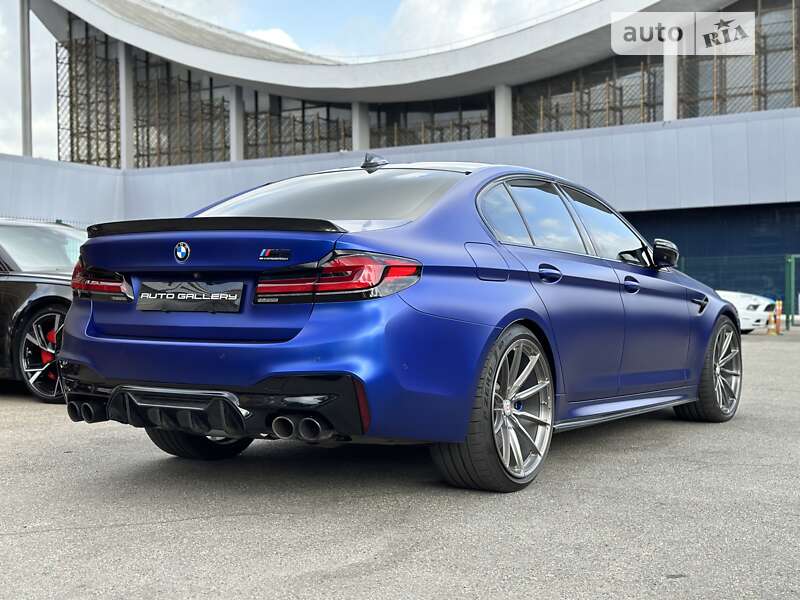 Седан BMW M5 2018 в Киеве