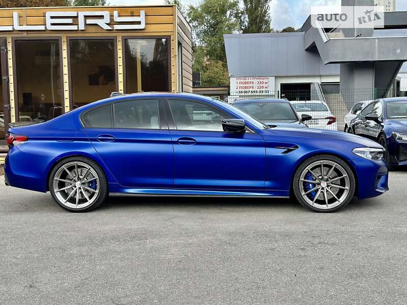 Седан BMW M5 2018 в Киеве