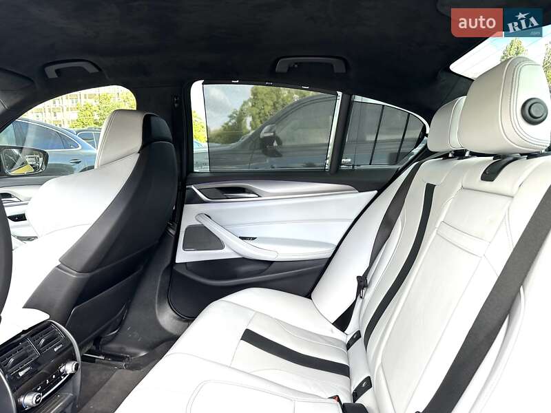 Седан BMW M5 2018 в Києві