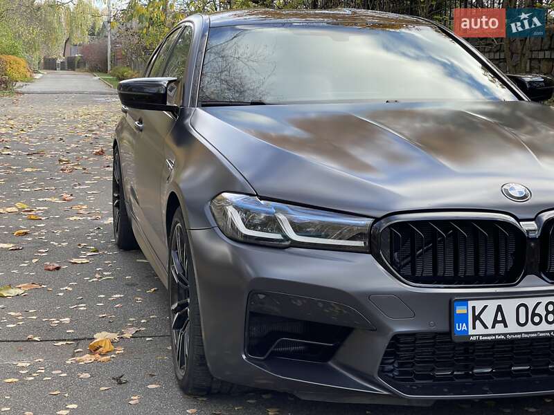Седан BMW M5 2018 в Киеве
