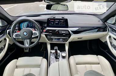 Седан BMW M5 2018 в 