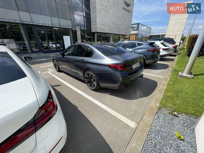 Седан BMW M5 2018 в Киеве