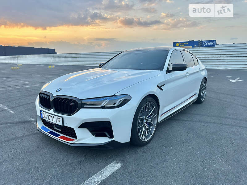 Седан BMW M5 2021 в Львові