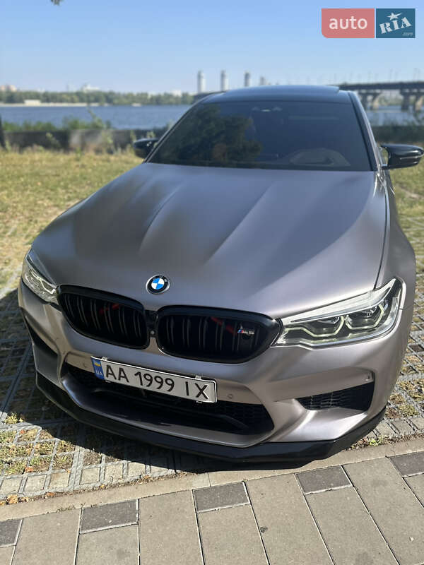 Седан BMW M5 2018 в Києві