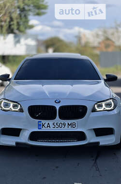 Седан BMW M5 2012 в Виноградове