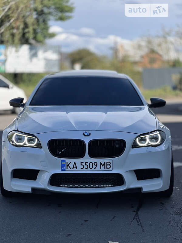 BMW M5 2012